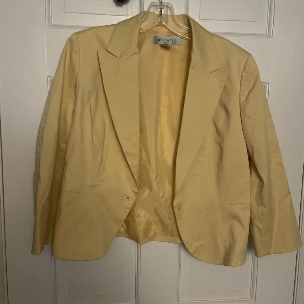 Vintage 90s Nine West Women's Light Yellow suit Blazer